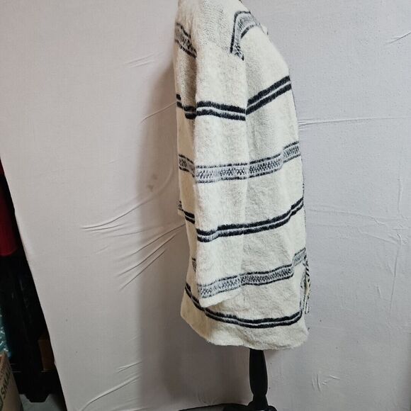 SOLITAIRE Open Cardigan Cozy Striped Duster Tribal Aztec Solitaire, womens Large - Picture 4 of 6